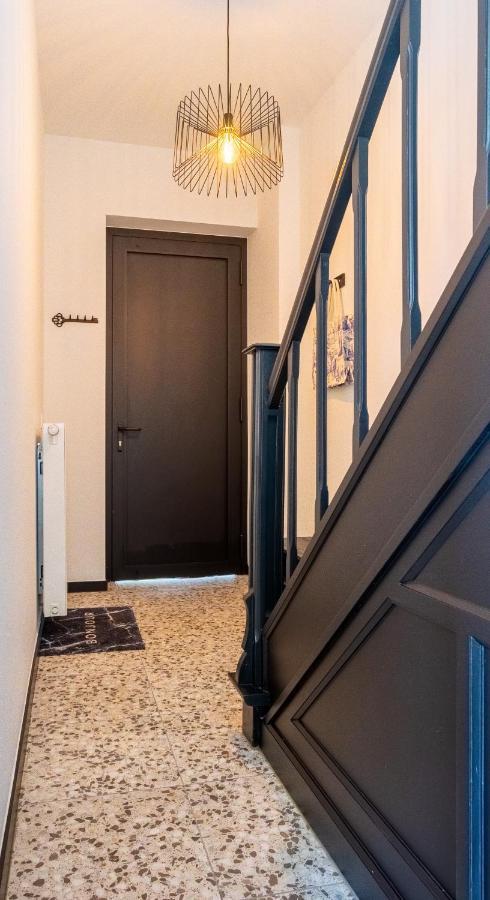 La Maison Noire 라로셰안알데네 외부 사진